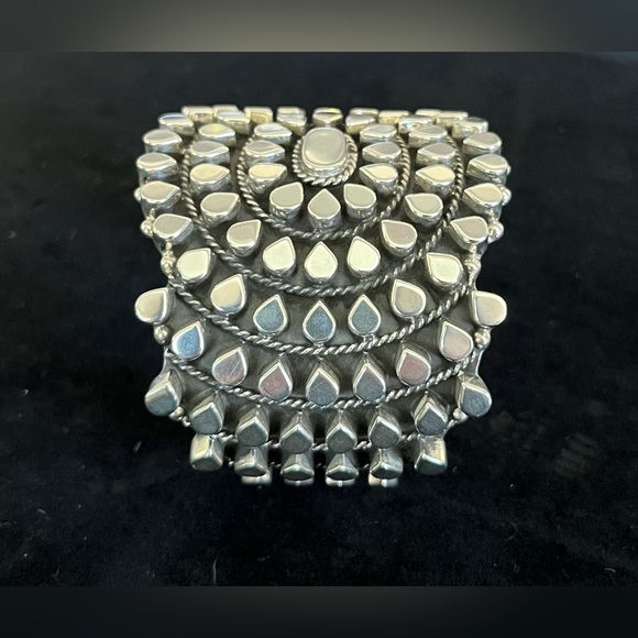 Sterling Silver Cuff Bracelet. Gender neutral. - Picture 1 of 12